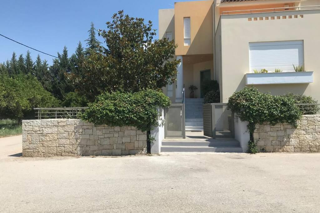 Aretis St Apartment Nafplio Ngoại thất bức ảnh